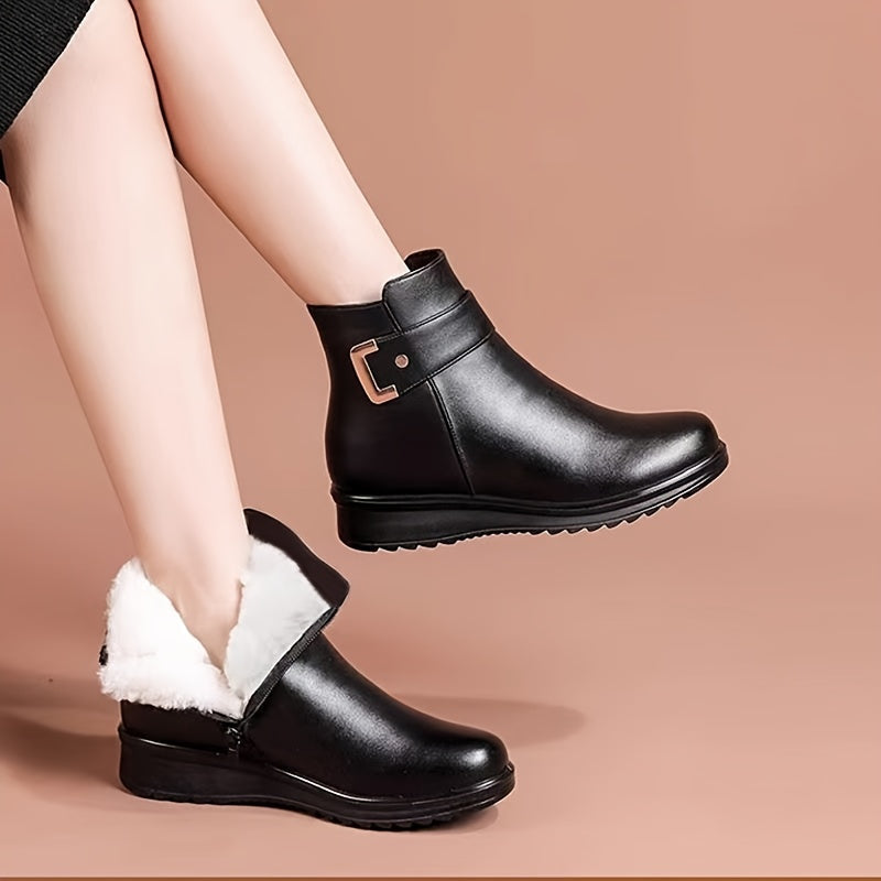 Damen Winterstiefeletten Schwarz mit warmem Futter und Schnallen-Detail