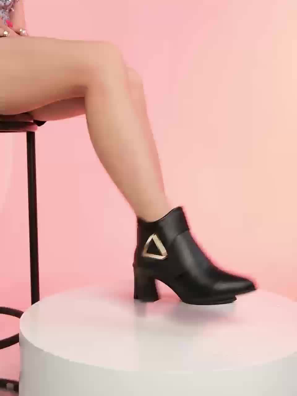 Damen Stiefeletten Blockabsatz Spitz zulaufend mit Schnalle Reißverschluss