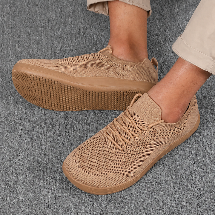 Strider | Sportliche, schmerzlindernde Schuhe