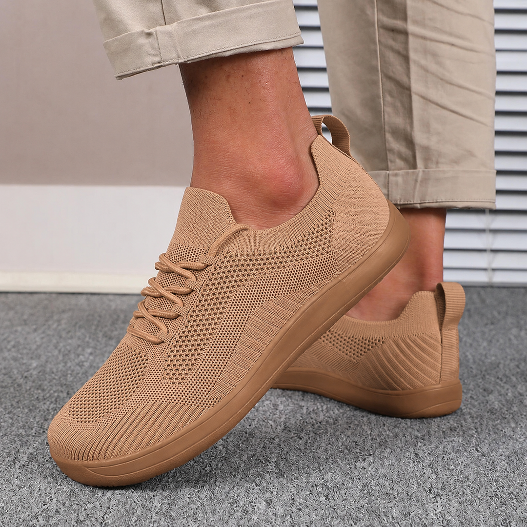 Strider | Sportliche, schmerzlindernde Schuhe