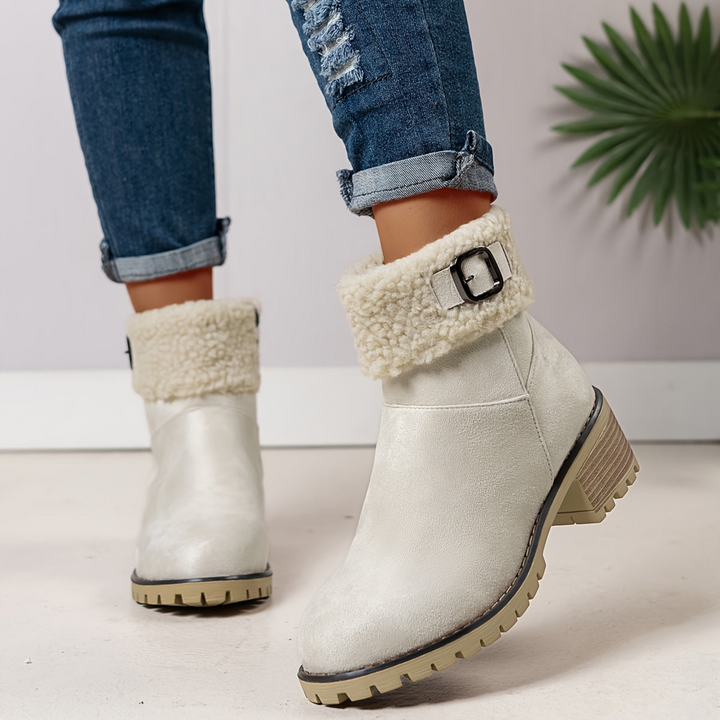 Damen Stiefeletten mit Schnalle, Teddyfellrand und Profilsohle