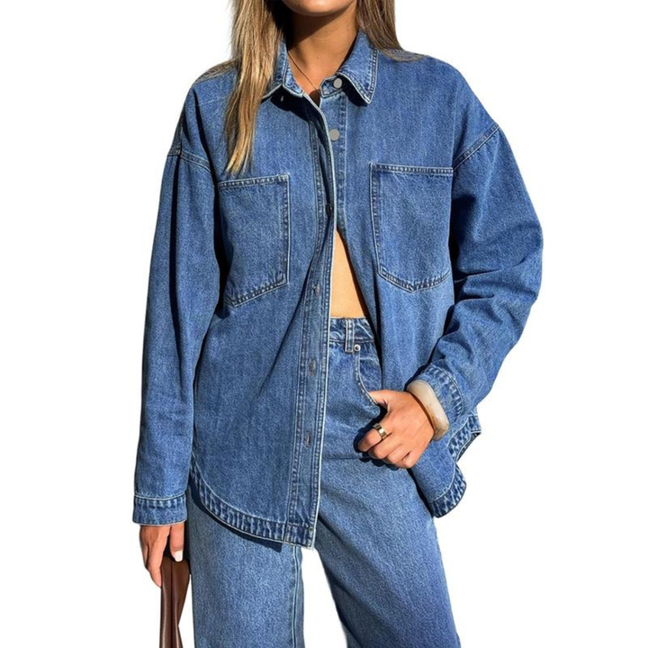 Lässiges Denim-Hemd mit vorderer Knopfleiste und zwei Taschen für Frauen