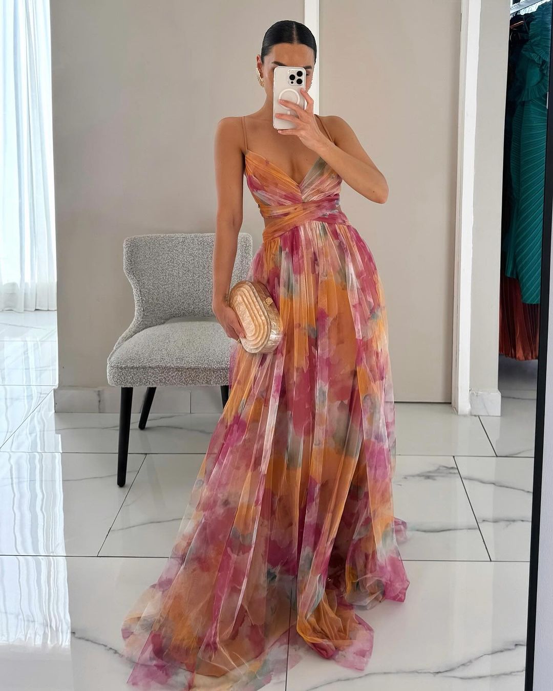 Robe longue pour invitées de mariage | Florale plissée