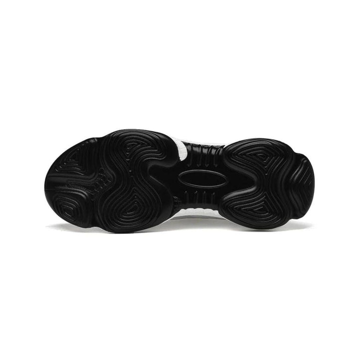 Diskrete erhöhende Herrensneaker mit Stil - MaxLift Boost