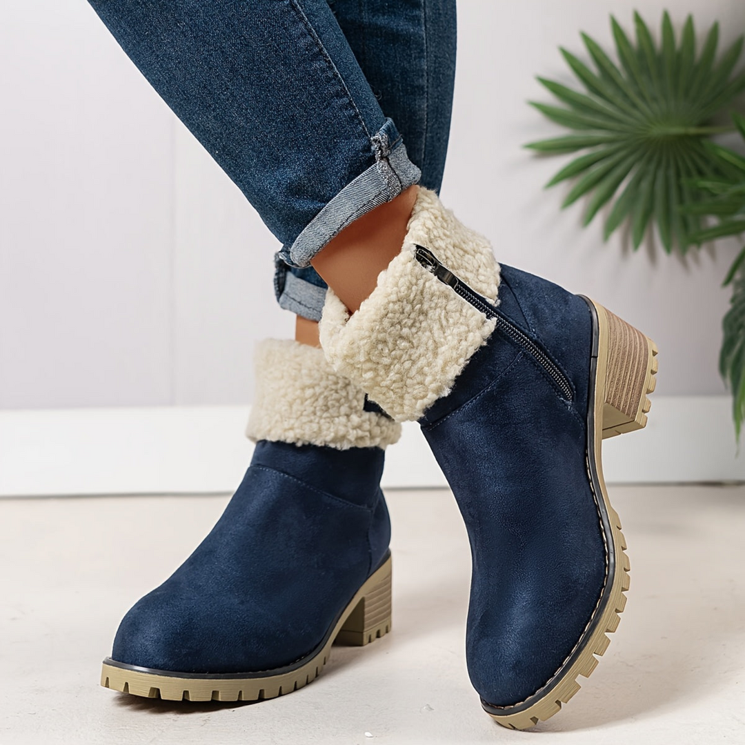 Damen Stiefeletten mit Schnalle, Teddyfellrand und Profilsohle