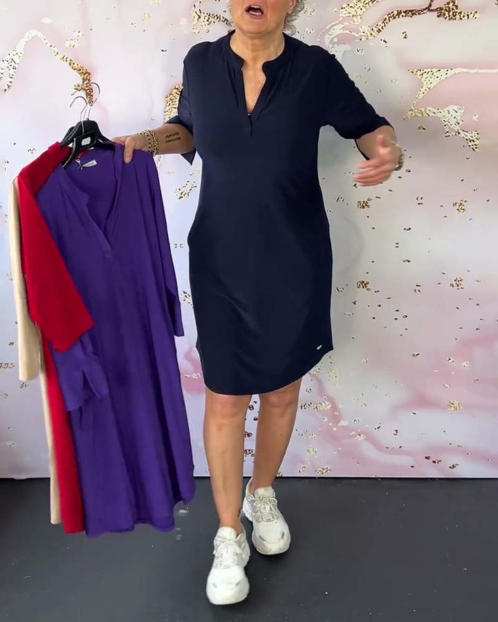 HANNEKE - Einfarbiges Kleid mit V Ausschnitt
