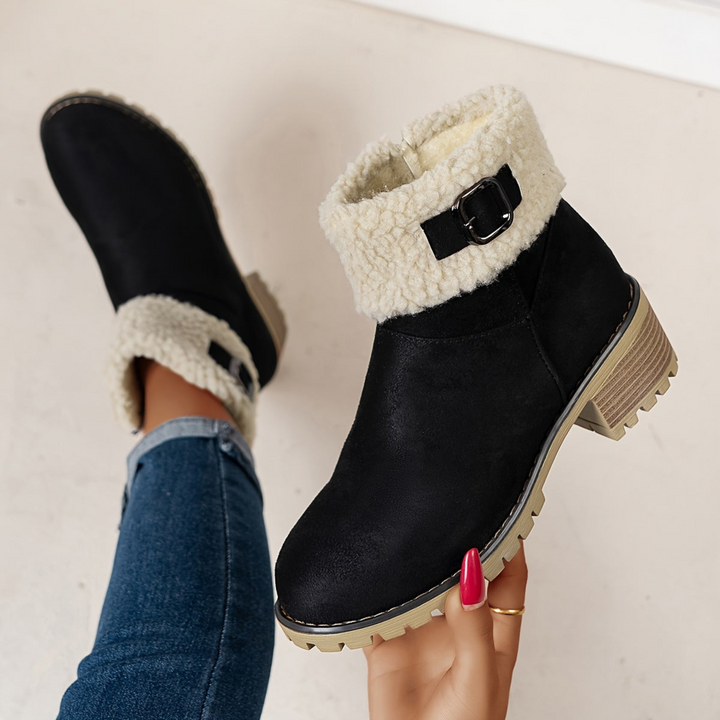 Damen Stiefeletten mit Schnalle, Teddyfellrand und Profilsohle