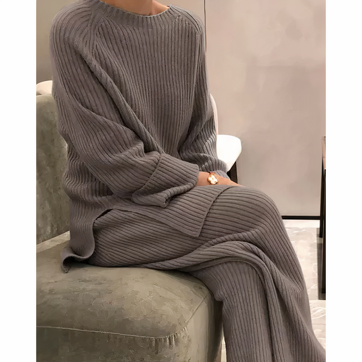 Samantha - Trendy Set aus Pullover und Strickhose