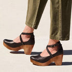 Damen Wedge-Heels mit geschlossenem Zehenbereich, Knöchelriemen und stabiler Basis