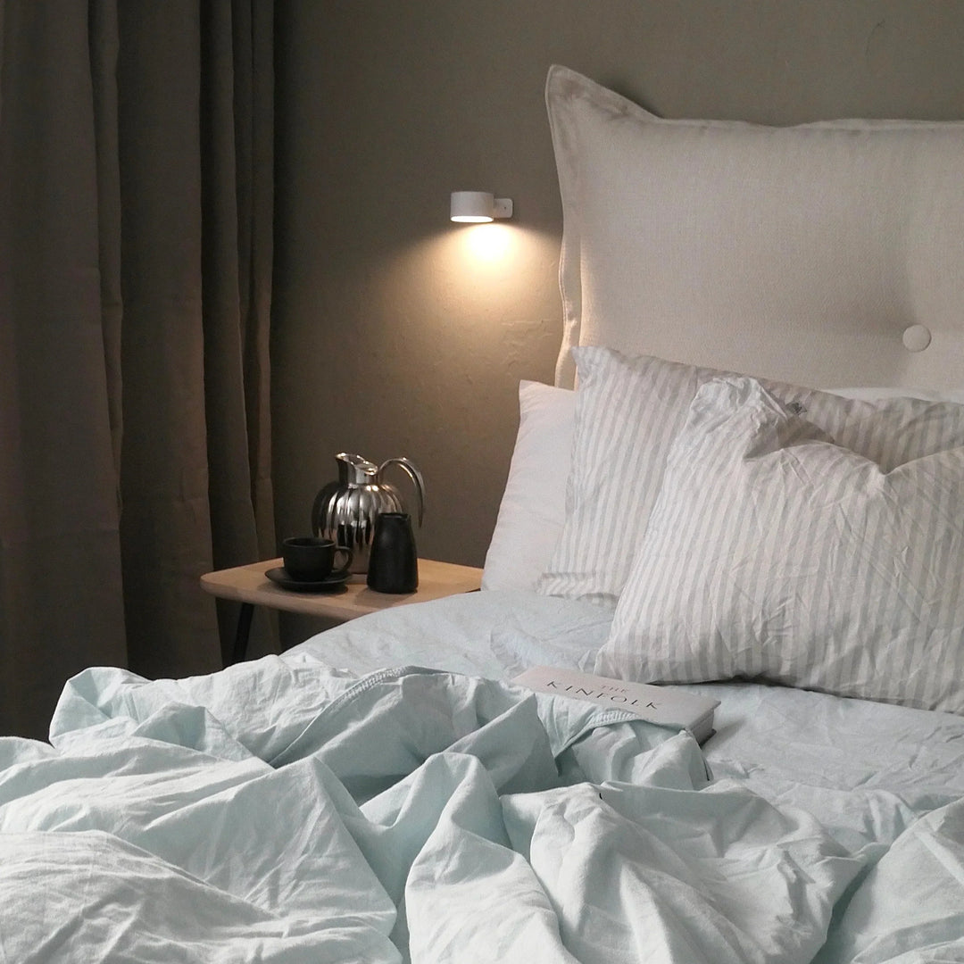 Multifunctional Wireless Wall Lamp Rechargeable &amp; Dimmable with 360° Rotation