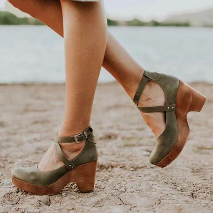 Damen Wedge-Heels mit geschlossenem Zehenbereich, Knöchelriemen und stabiler Basis