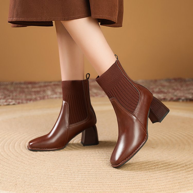 Chunky Stiefeletten für Damen mit gestricktem Einsatz und stabilen Absatz