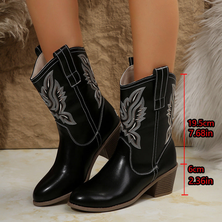 Bottines femme style western à talons carrés
