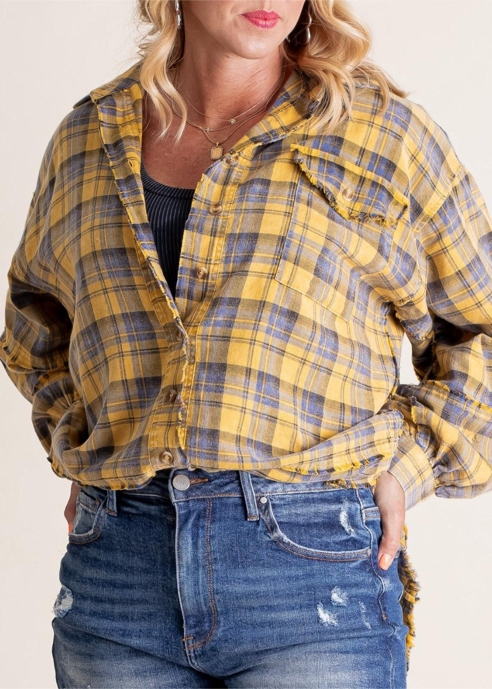 Raw Edge Übergröße Hemdjacke – Gewaschenes Flanell-Layer mit Taschen