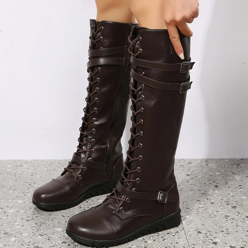 Stiefel für Damen mit Schnalle
