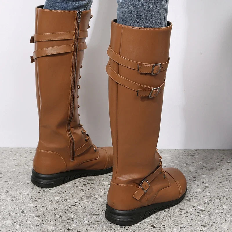 Stiefel für Damen mit Schnalle