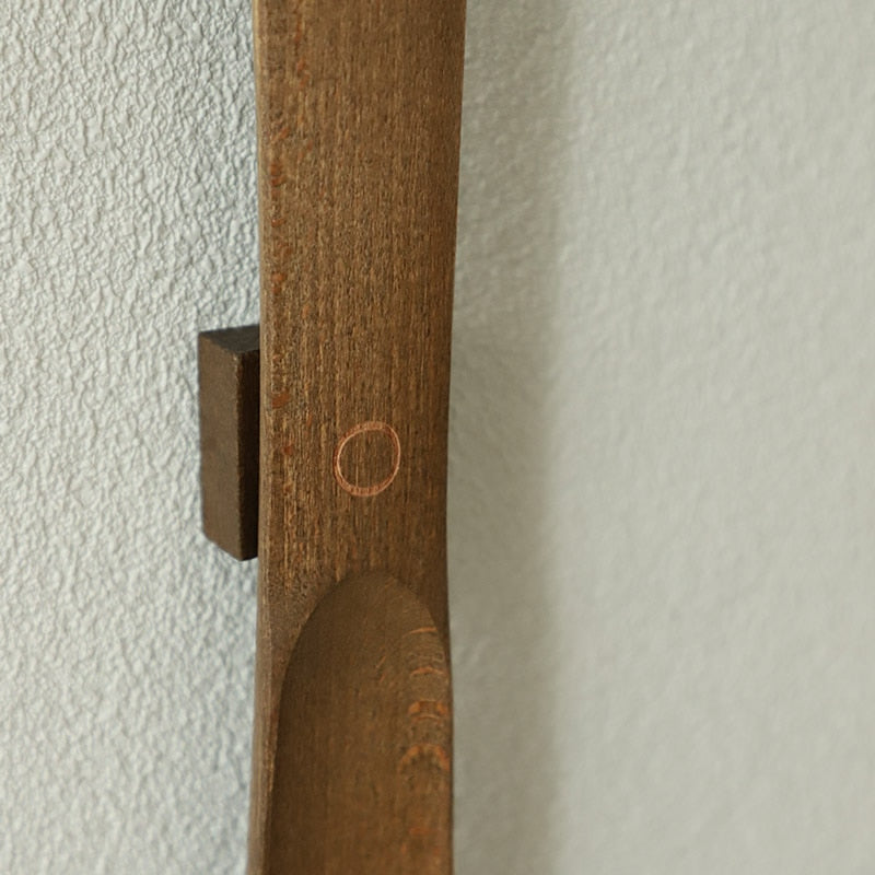 Sandsberg | Shoe Horn with Long Handle | Magnetic Wooden Design | Natural Wood