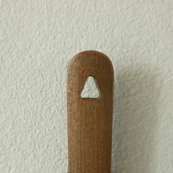Sandsberg | Shoe Horn with Long Handle | Magnetic Wooden Design | Natural Wood