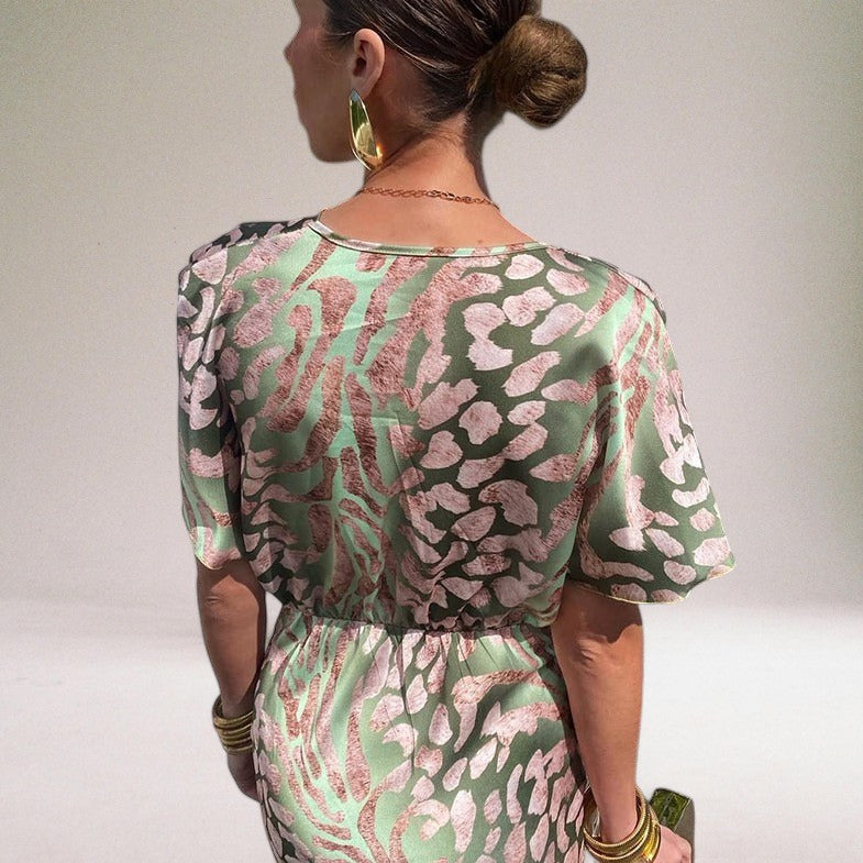 Maxi-Kleid mit gedrehtem V-Ausschnitt und fließender Silhouette, atmungsaktiver maschinenwaschbarer Stoff