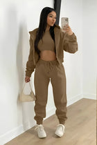 Ensemble de salon trois pièces avec sweat à capuche court et pantalon de jogging