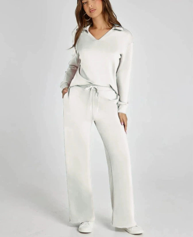 Zweiteiliges Loungewear-Set mit V-Ausschnitt-Oberteil und weiten Hosen