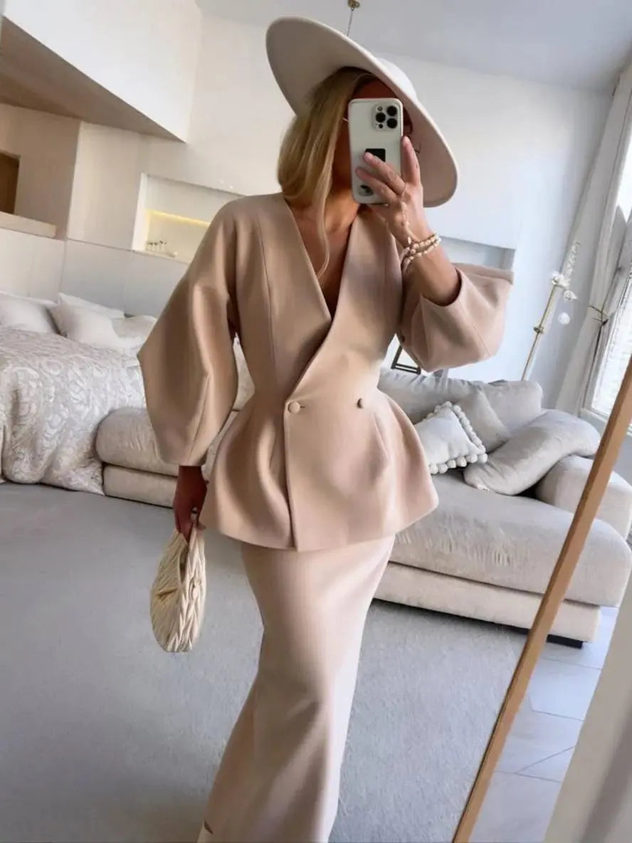 Zwei-Teile Rockanzug mit Puffärmel-Blazer und V-Ausschnitt