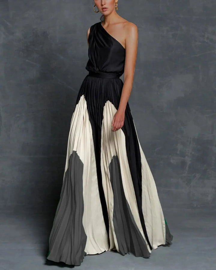Amber | Einseitig asymmetrisches, plissiertes Abend-Maxi-Kleid