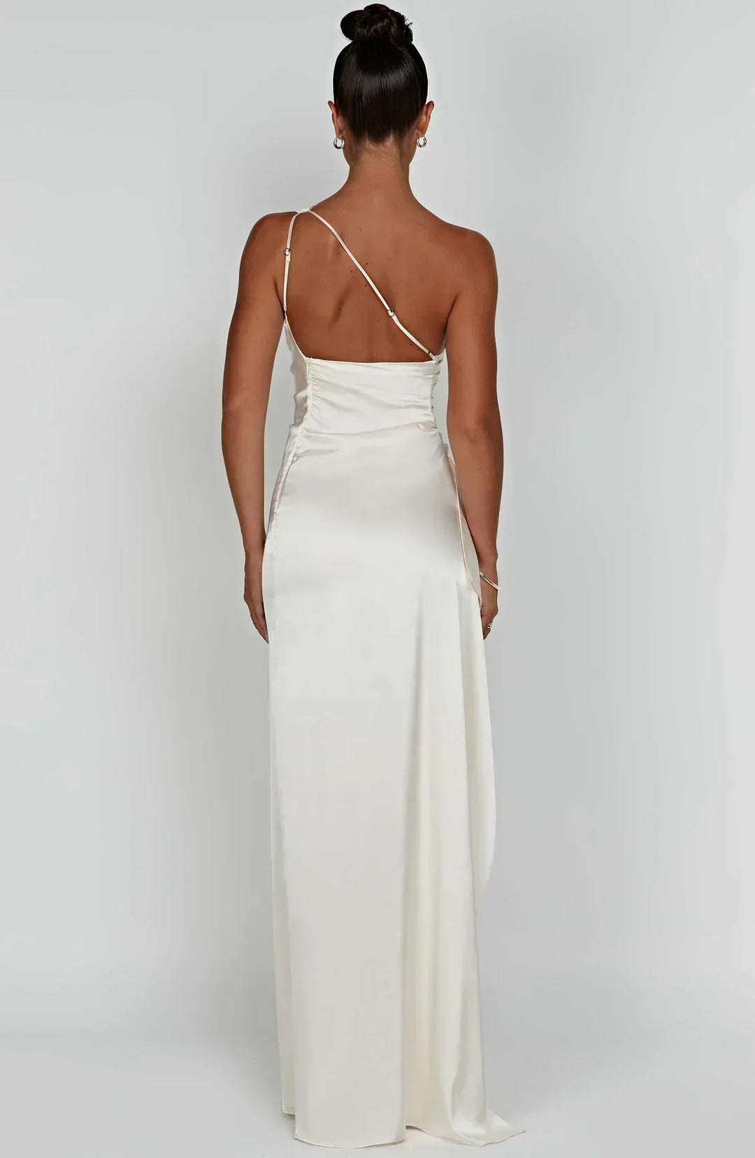 Elara - Luxe Satin Ein-Schulter Splitkleid