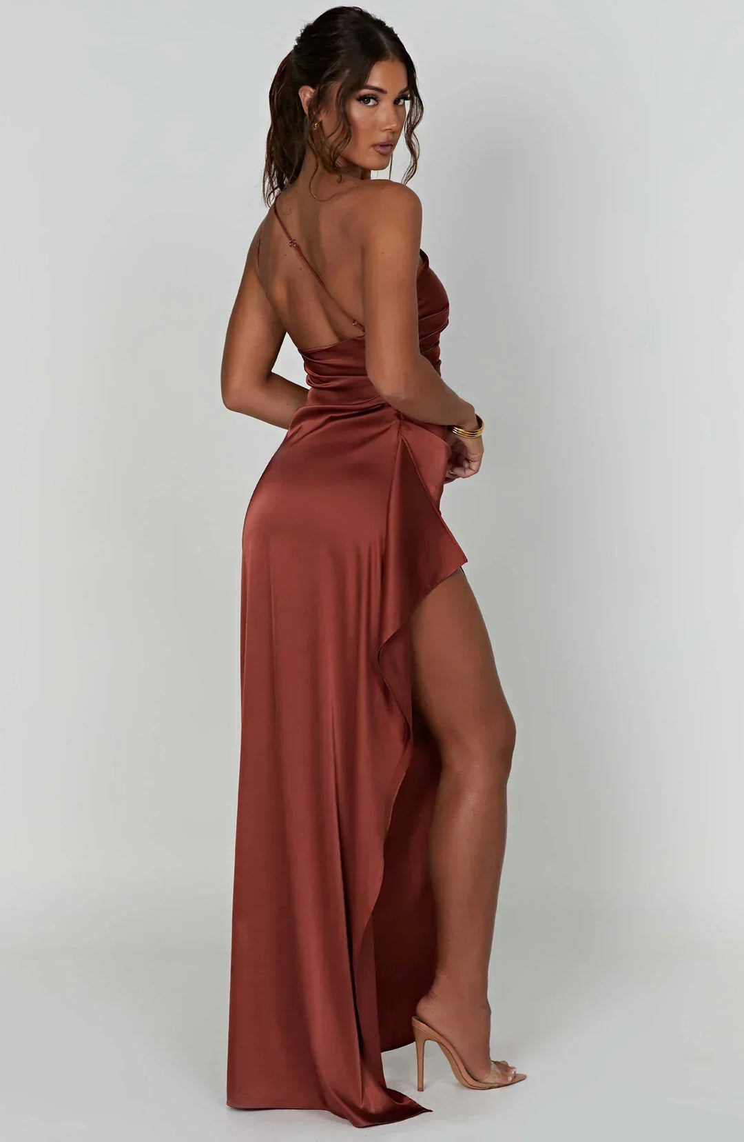 Elara - Luxe Satin Ein-Schulter Splitkleid