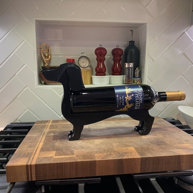Sandsberg | Dachshund Wine Bottle Holder | Decorative Table Stand Made of Resin | Multiple Colours