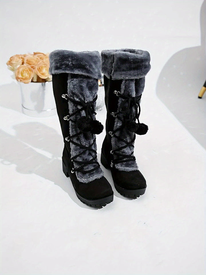 Damen Stiefel Schwarz mit Kunstfell Akzenten und Schnürdetails