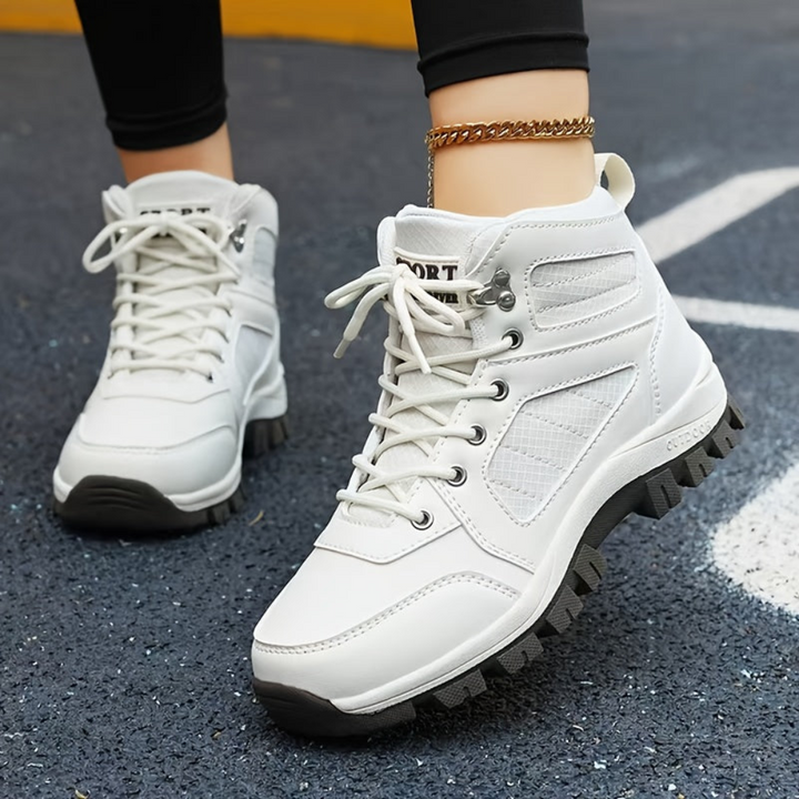 Damen Outdoor-Stiefeletten mit Schnürung &amp; robuster Sohle in Weiß