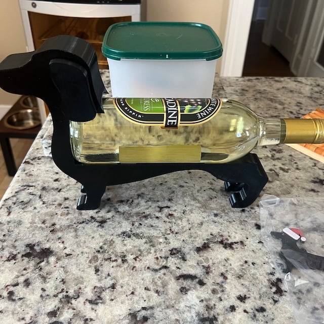 Sandsberg | Dachshund Wine Bottle Holder | Decorative Table Stand Made of Resin | Multiple Colours