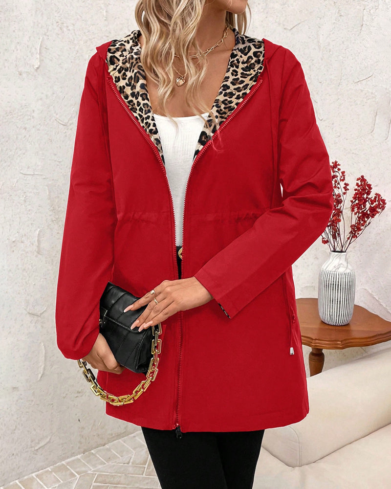 Wendbarer Damenmantel mit Leopardenmuster und vielseitigem Design