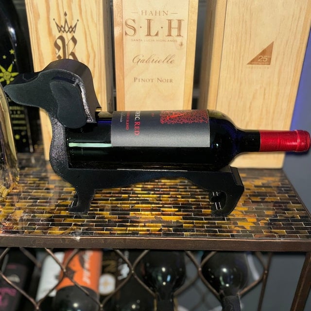 Sandsberg | Dachshund Wine Bottle Holder | Decorative Table Stand Made of Resin | Multiple Colours