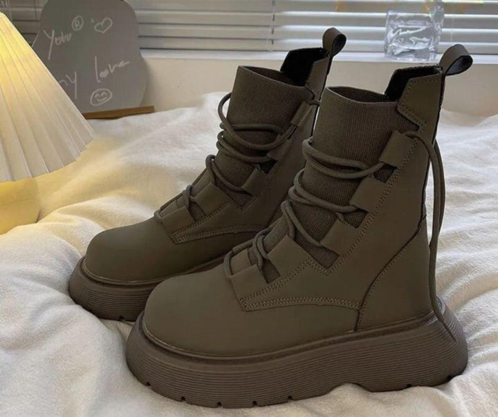 Damen Winterstiefel mit isolierter Innenausstattung und robuster Sohle