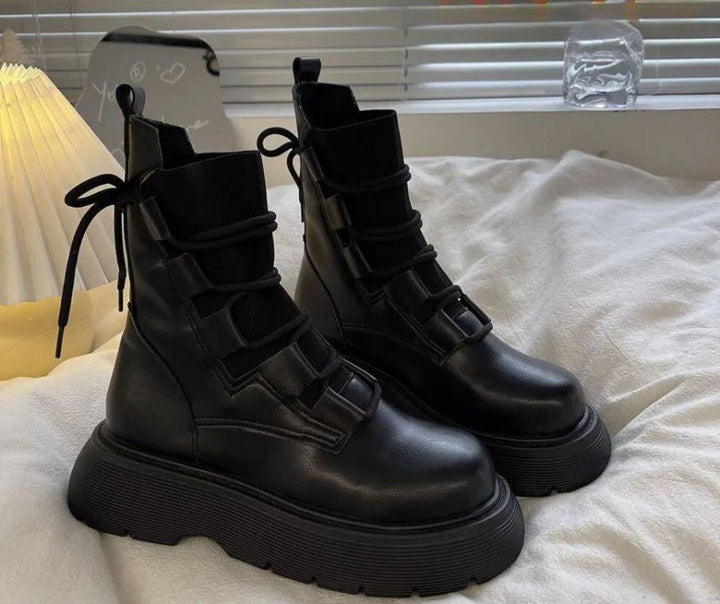 Damen Winterstiefel mit isolierter Innenausstattung und robuster Sohle