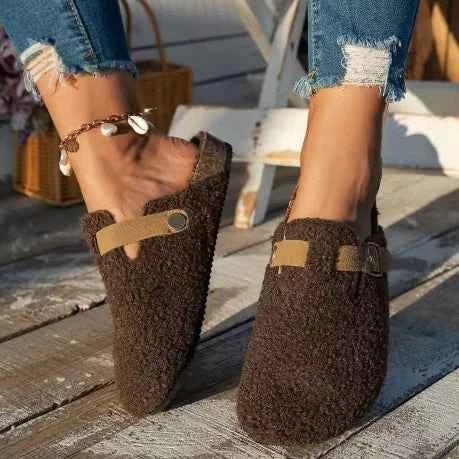 Pantoufles pour femmes avec boucle et semelle antidérapante