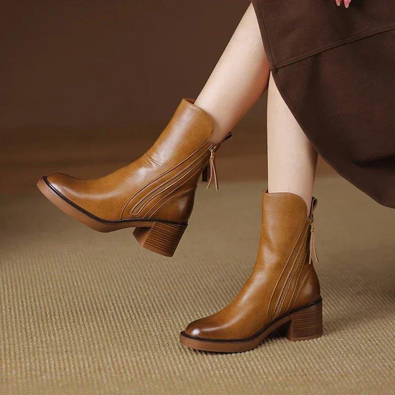 Elegante Damenstiefel mit mittelhohem Blockabsatz