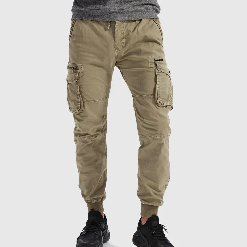 Herren Cargo Jogginghose | Taktische Mehrfachtaschen mit Bündchen am Knöchel