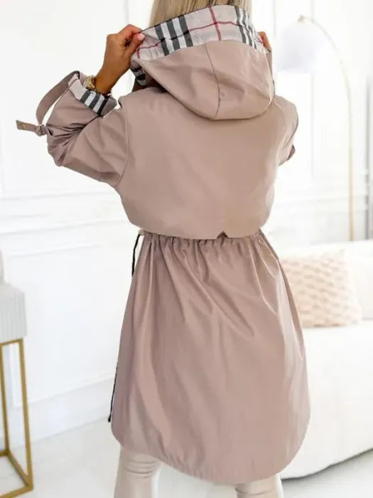 Damen Zip-Mantel mit wasser- und winddichten Eigenschaften