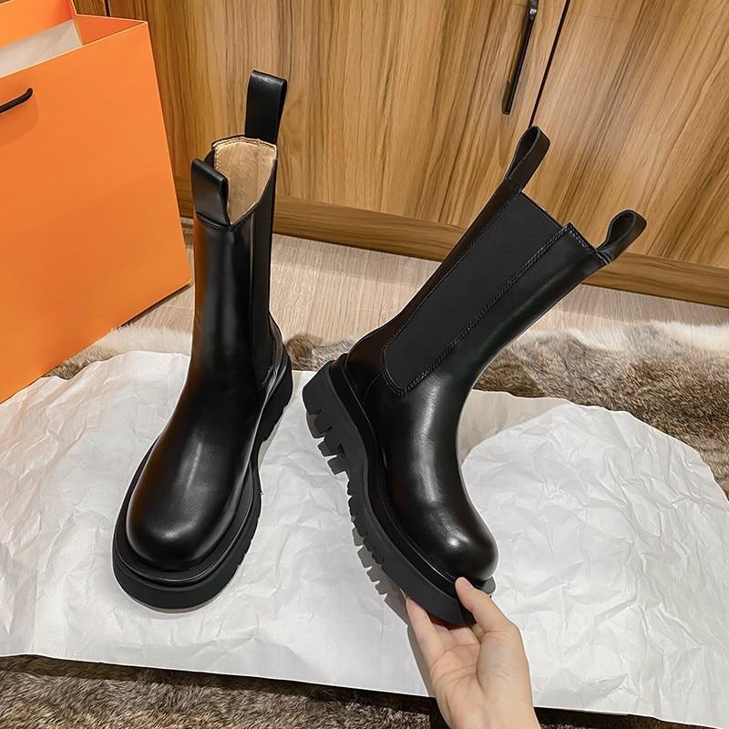 Damen Klassische Stiefel mit mittlerer Höhe und robuster Sohle