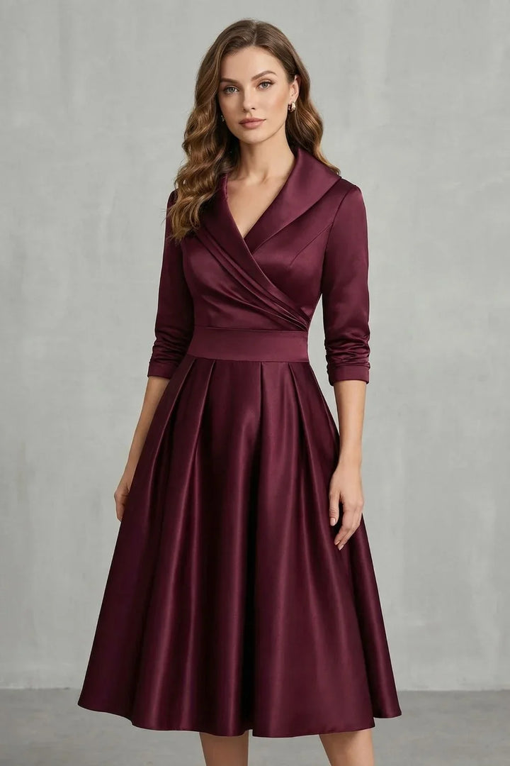 Robe pour femme | Midi à col drapé, coupe cintrée et jupe évasée